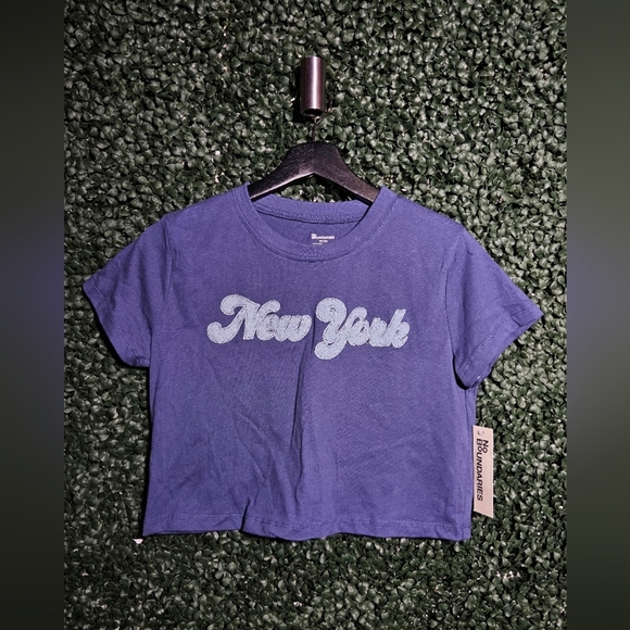 No Boundaries Tops - Navy Graphic Cropped Tee